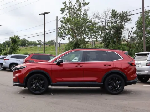 More photos of 2023 Honda CR-V Hybrid Sport Touring at Jay Wolfe Honda, MO