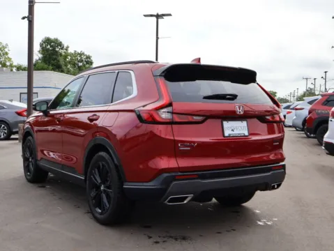 More photos of 2023 Honda CR-V Hybrid Sport Touring at Jay Wolfe Honda, MO