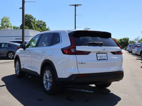 More photos of 2024 Honda CR-V EX-L at Jay Wolfe Honda, MO