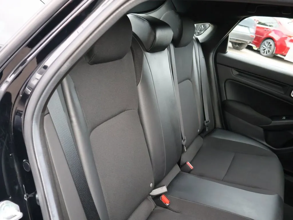 2024 Honda Civic Hatchback Sport - Photo 12