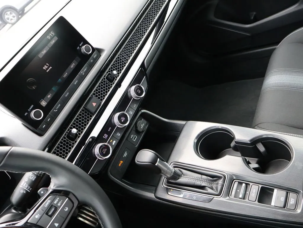 2024 Honda Civic Hatchback Sport - Photo 18