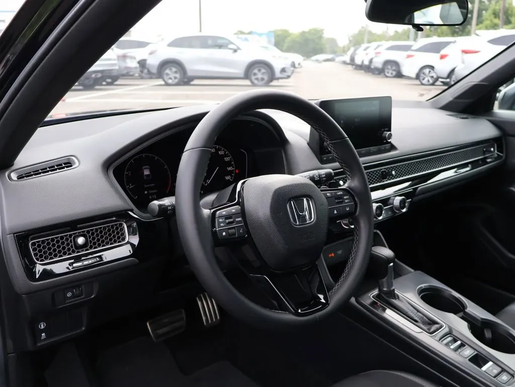 2024 Honda Civic Hatchback Sport - Photo 16