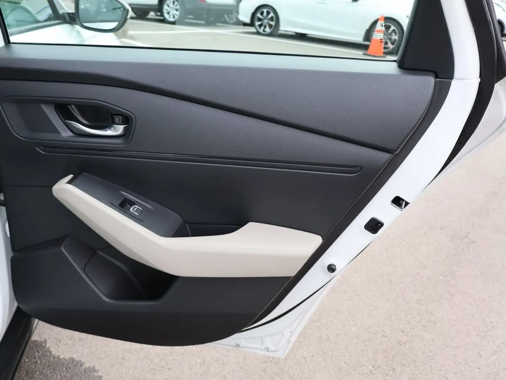 2024 Honda Accord LX - Photo 14