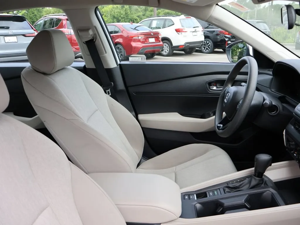 2024 Honda Accord LX - Photo 8
