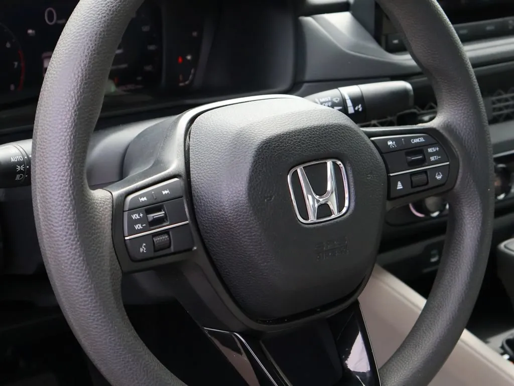 2024 Honda Accord LX - Photo 17