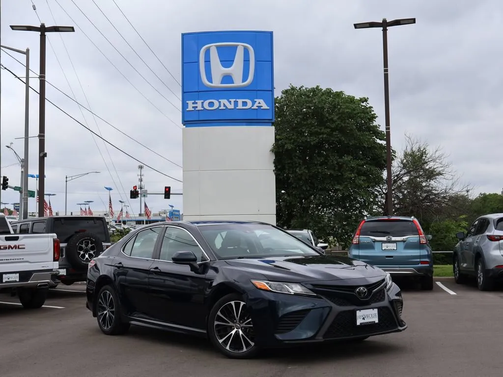 2020 Toyota Camry SE for sale in Kansas City, MO