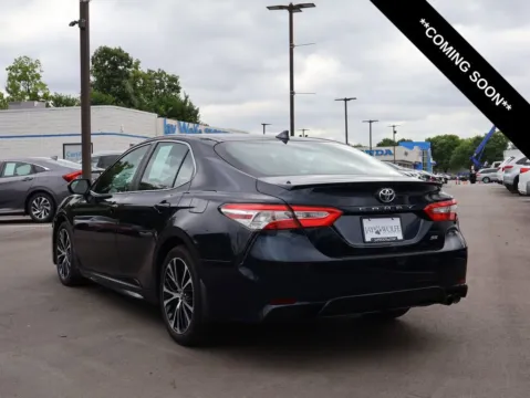 More photos of 2020 Toyota Camry SE at Jay Wolfe Honda, MO