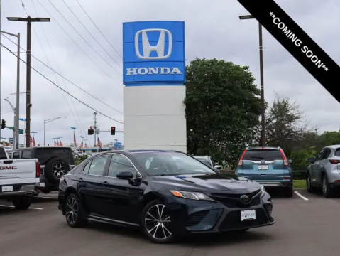 Green 2020 Toyota Camry SE for sale in Kansas City, MO
