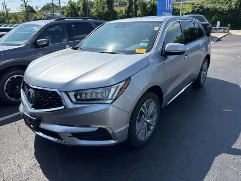 Photos of 2018 Acura MDX w/Technology Pkg for sale in Kansas City, MO at Jay Wolfe Honda