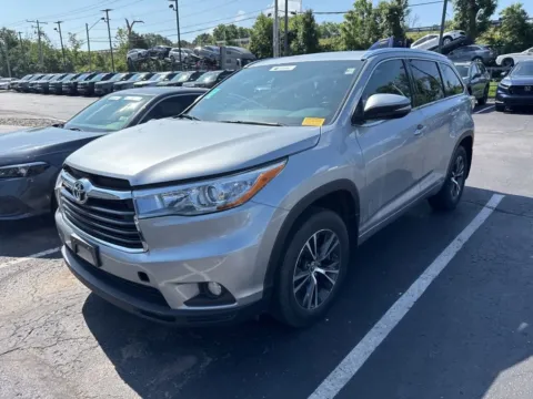 Another view of 2016 Toyota Highlander XLE for sale in Kansas City, MO at Jay Wolfe Honda