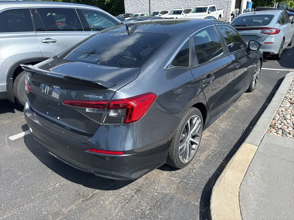 2024 Honda Civic Touring - Photo 6