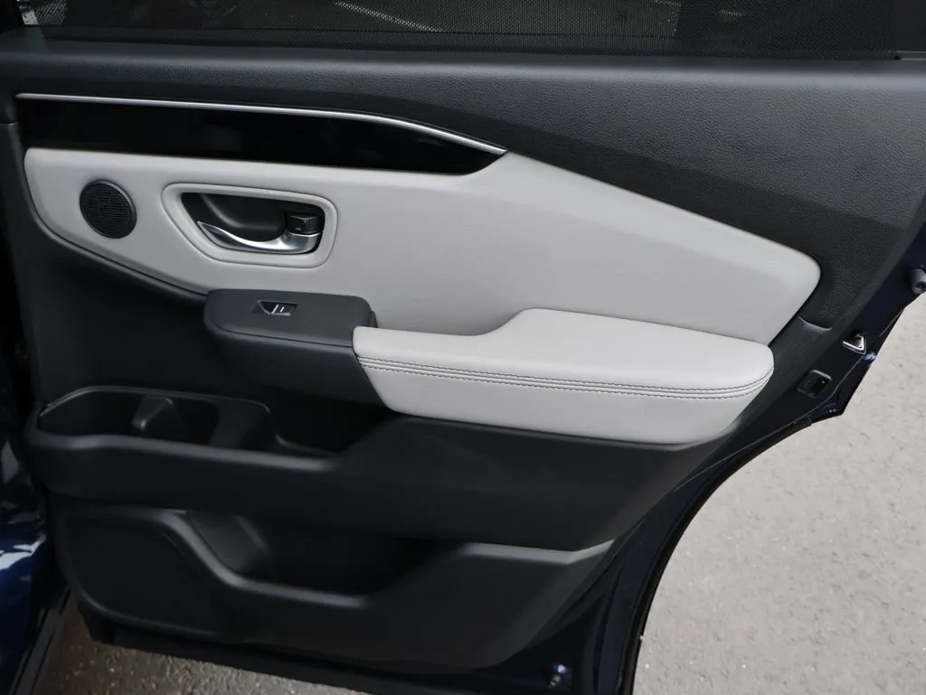 2025 Honda Pilot EX-L - Photo 14