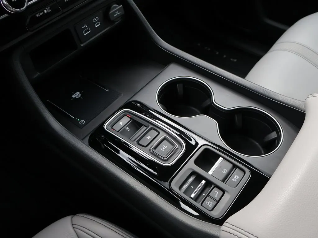 2025 Honda Pilot EX-L - Photo 24