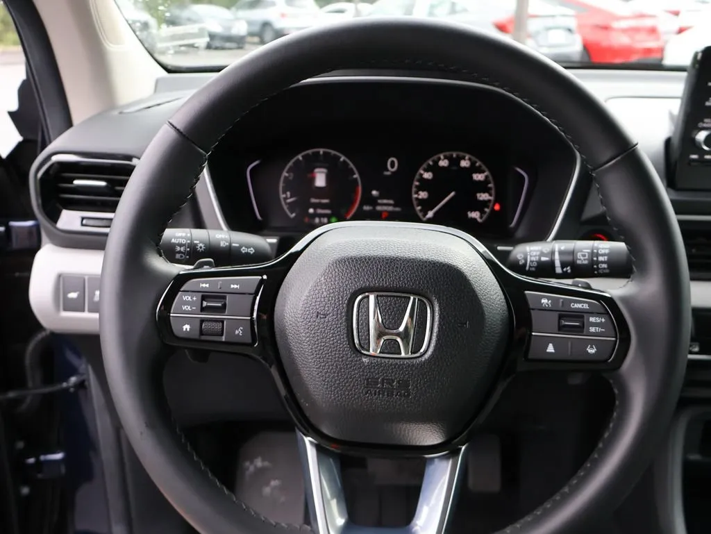 2025 Honda Pilot EX-L - Photo 28