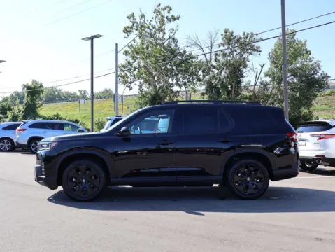 More photos of 2026 Honda Pilot Black Edition at Jay Wolfe Honda, MO