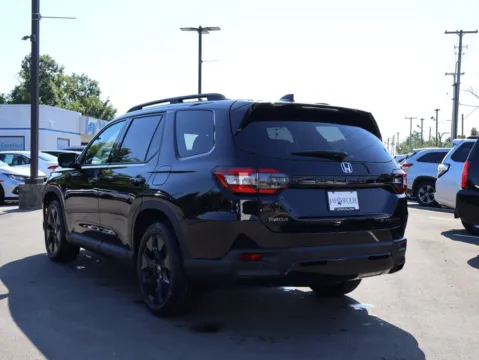 More photos of 2026 Honda Pilot Black Edition at Jay Wolfe Honda, MO