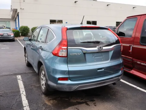 More photos of 2015 Honda CR-V LX at Jay Wolfe Honda, MO