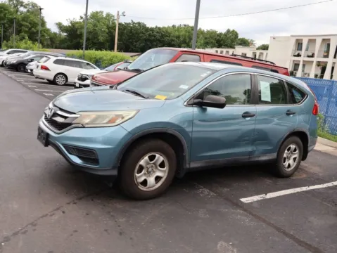 More photos of 2015 Honda CR-V LX at Jay Wolfe Honda, MO