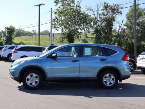 More photos of 2015 Honda CR-V LX at Jay Wolfe Honda, MO