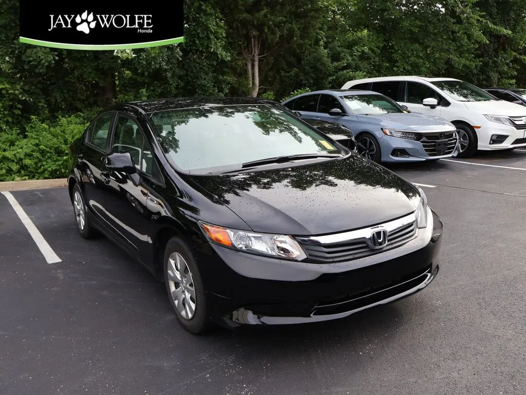 2012 Honda Civic LX Auto's photo