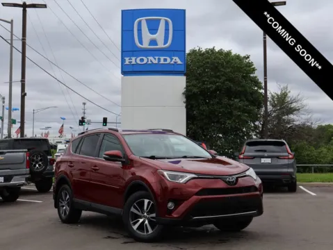 Red 2018 Toyota RAV4 XLE for sale in Kansas City, MO