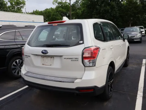 More photos of 2017 Subaru Forester 2.5i at Jay Wolfe Honda, MO