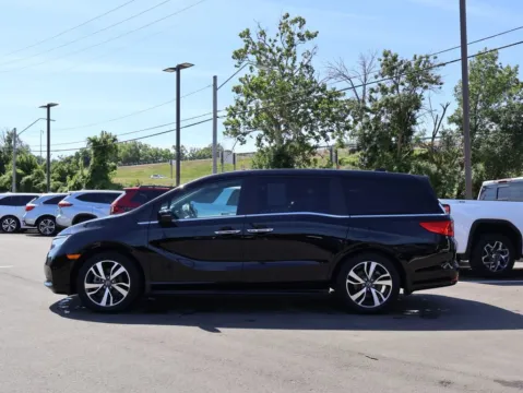 More photos of 2023 Honda Odyssey Touring at Jay Wolfe Honda, MO