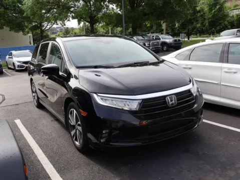 Black 2023 Honda Odyssey Touring for sale in Kansas City, MO