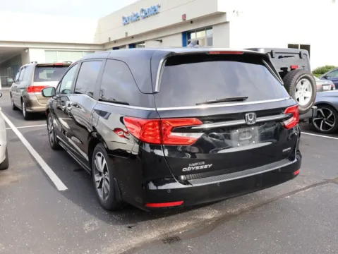 More photos of 2023 Honda Odyssey Touring at Jay Wolfe Honda, MO