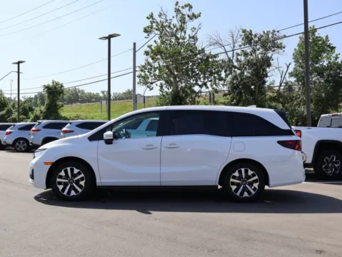 More photos of 2026 Honda Odyssey EX-L at Jay Wolfe Honda, MO