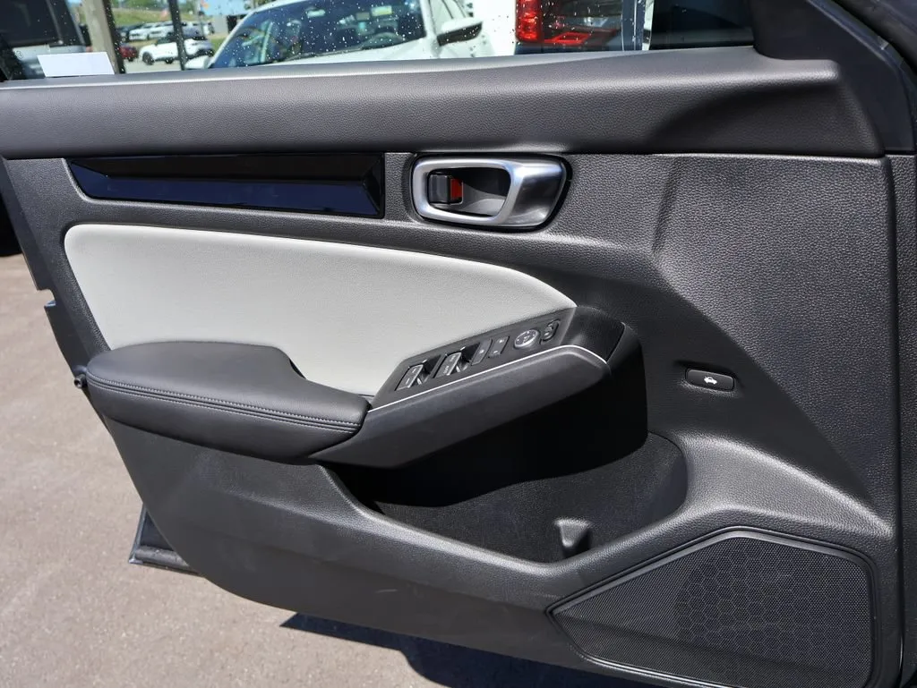 2026 Honda Civic Sport Touring - Photo 31