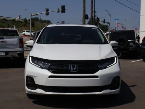 Photos of 2026 Honda Odyssey EX-L for sale in Kansas City, MO at Jay Wolfe Honda