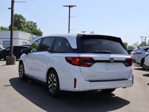 More photos of 2026 Honda Odyssey EX-L at Jay Wolfe Honda, MO