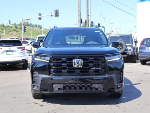 Photos of 2026 Honda Pilot Black Edition for sale in Kansas City, MO at Jay Wolfe Honda