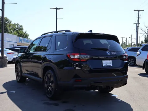 More photos of 2026 Honda Pilot Black Edition at Jay Wolfe Honda, MO