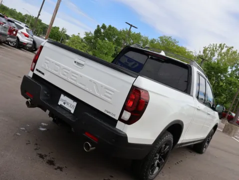 More photos of 2026 Honda Ridgeline Black Edition at Jay Wolfe Honda, MO