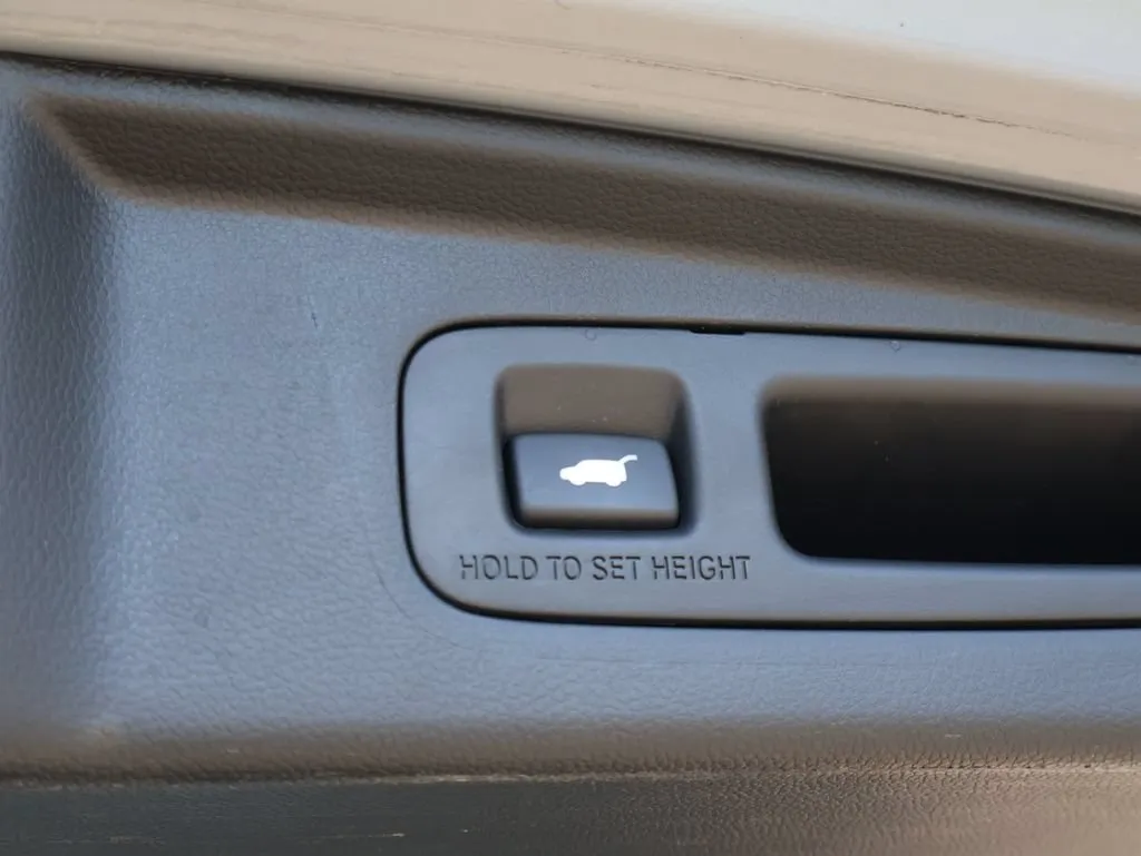 2025 Honda CR-V Sport Touring - Photo 16