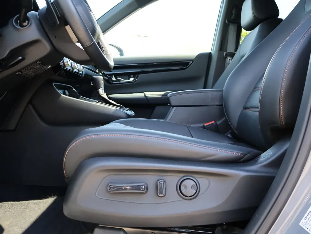2025 Honda CR-V Sport Touring - Photo 33