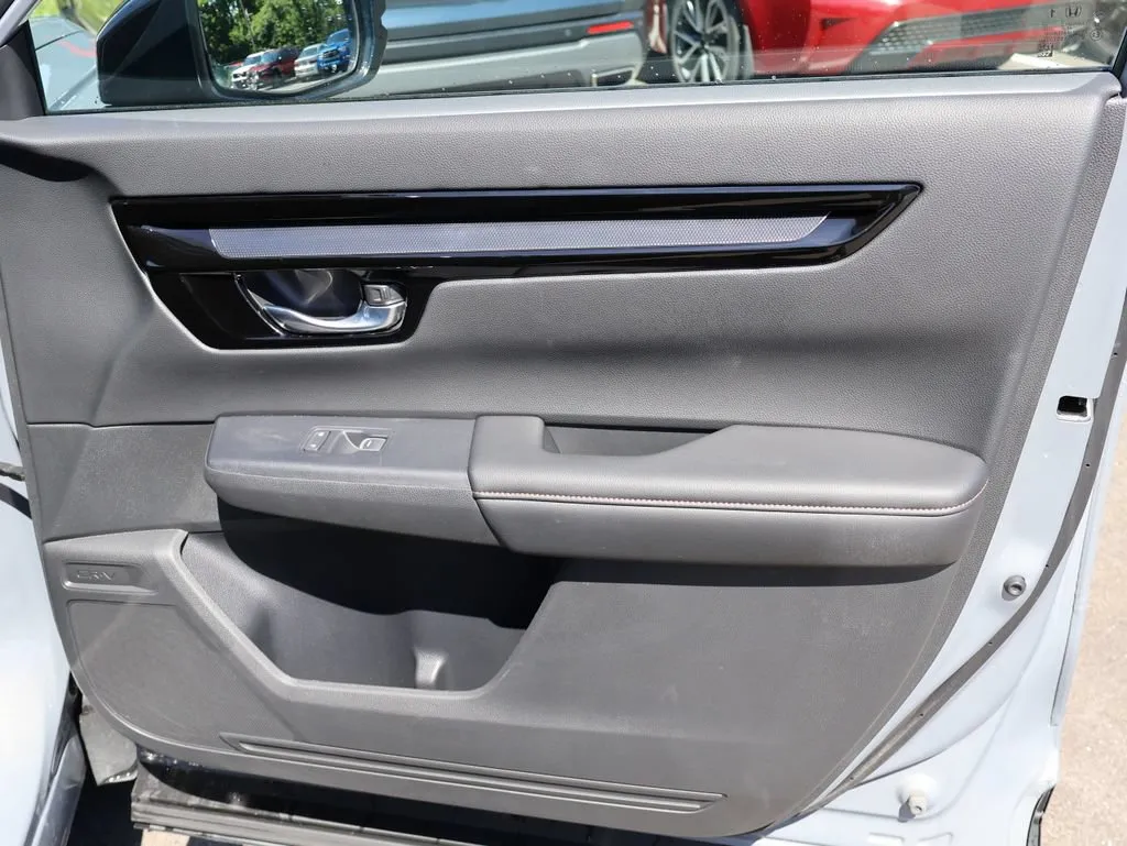 2025 Honda CR-V Sport Touring - Photo 11