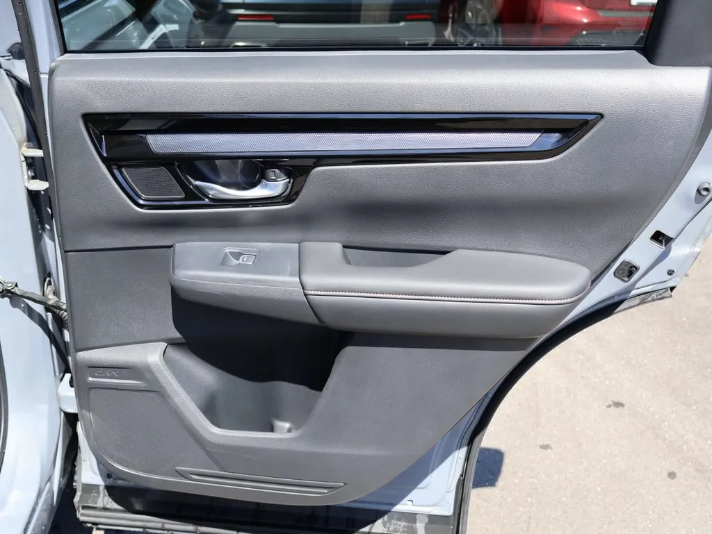 2025 Honda CR-V Sport Touring - Photo 14
