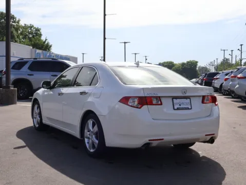 More photos of 2010 Acura TSX 2.4 at Jay Wolfe Honda, MO