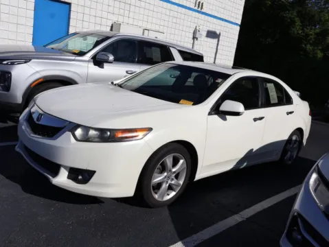 More photos of 2010 Acura TSX 2.4 at Jay Wolfe Honda, MO