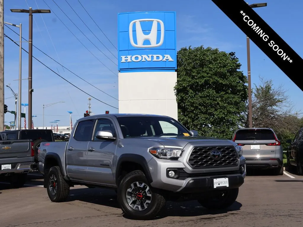 Used 2020 Toyota Tacoma TRD Off Road with VIN 3TMCZ5AN6LM315493 for sale in Kansas City