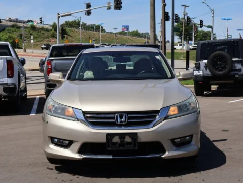 Photos of 2014 Honda Accord Sedan EX-L for sale in Kansas City, MO at Jay Wolfe Honda