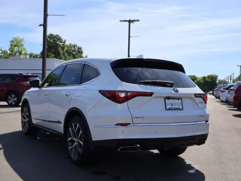More photos of 2024 Acura MDX w/Technology Package at Jay Wolfe Honda, MO