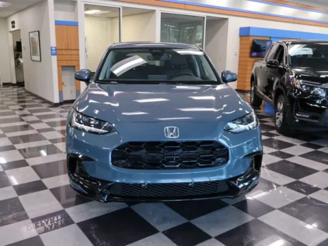 Photos of 2027 Honda HR-V EX-L for sale in Kansas City, MO at Jay Wolfe Honda