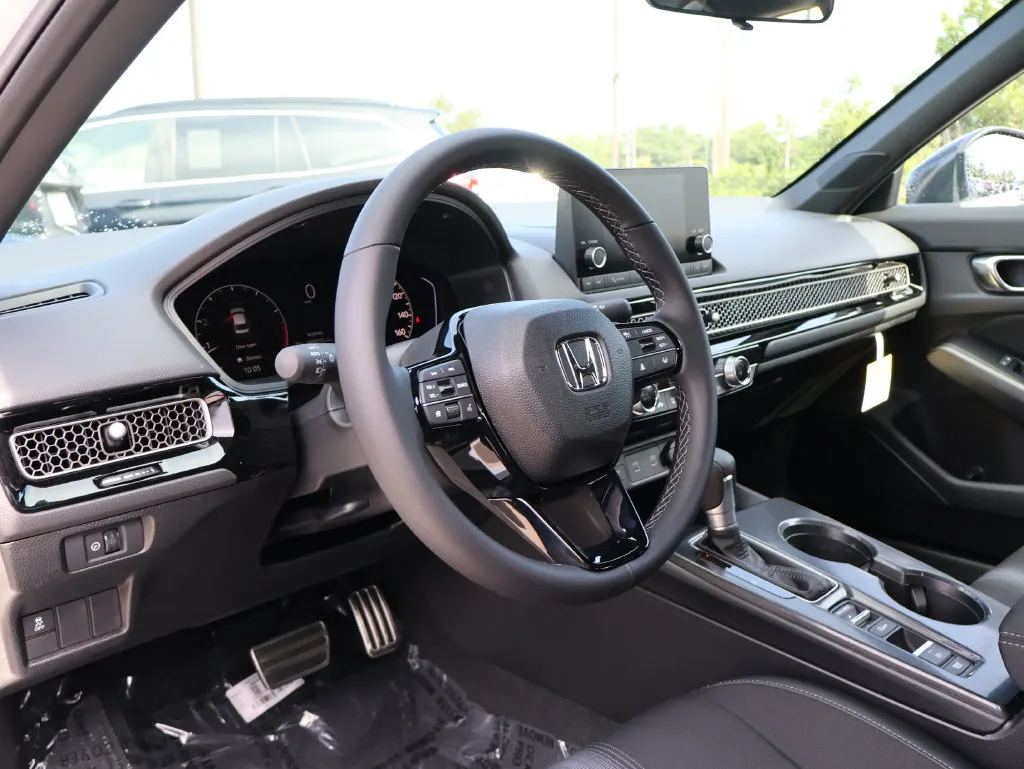 2026 Honda Civic Hatchback Sport - Photo 13