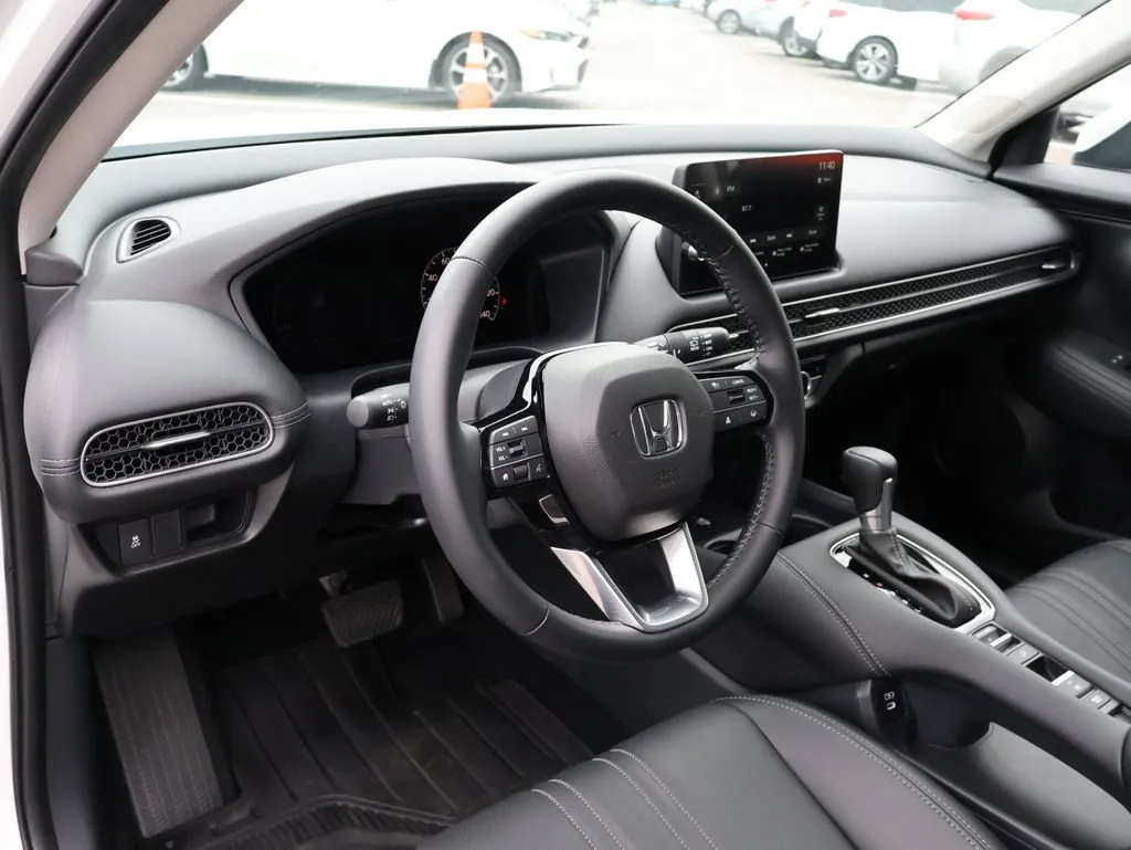 2026 Honda HR-V EX-L - Photo 16