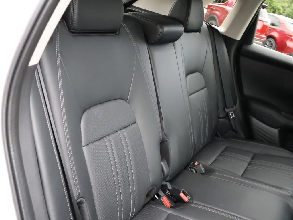 2026 Honda HR-V EX-L - Photo 12