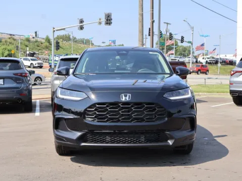 Photos of 2027 Honda HR-V LX for sale in Kansas City, MO at Jay Wolfe Honda